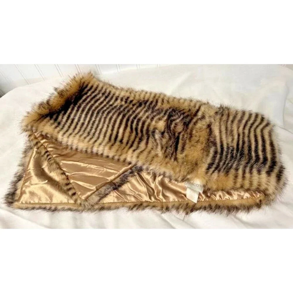 CHICO'S NWT $69 faux fur women's pull through scarf Animal Tiger Stripe